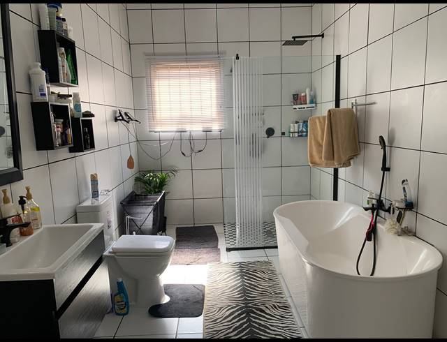 3 BEDROOM HOUSE FOR SALE IN HILLSHAVEN